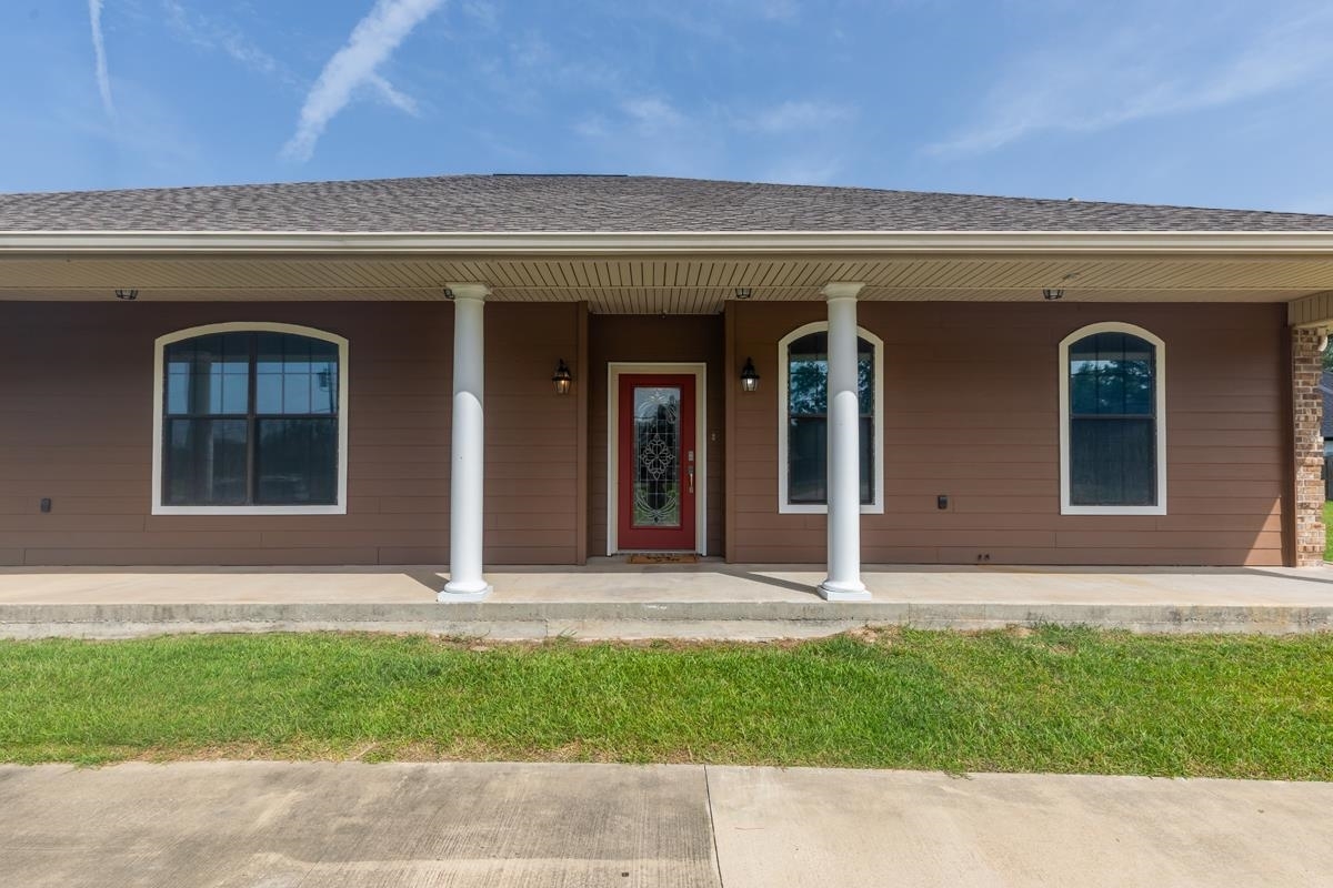 Property Photo: 8195 W Ashford Park TX 77630