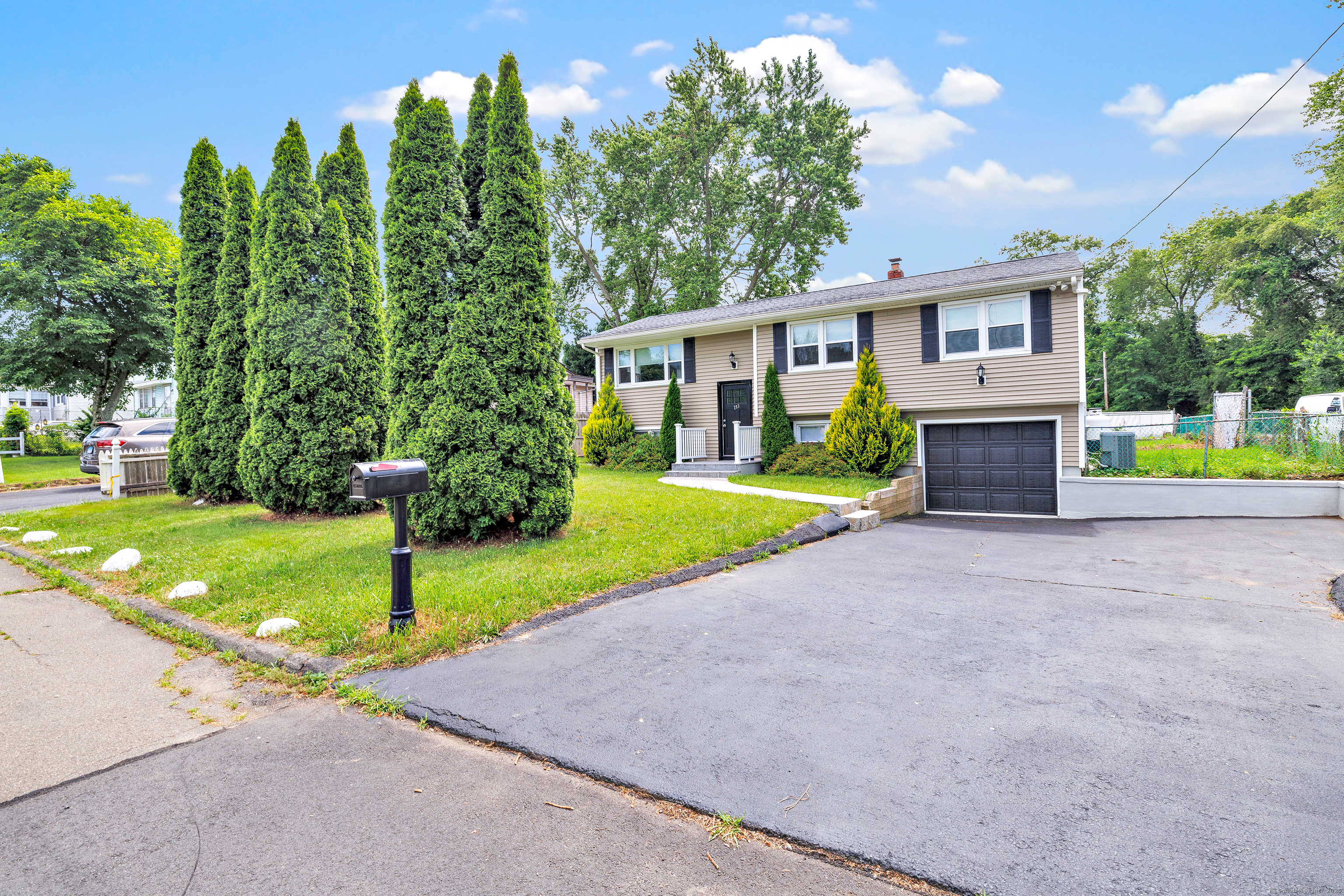 Property Photo: 283 Tuthill Street CT 06516