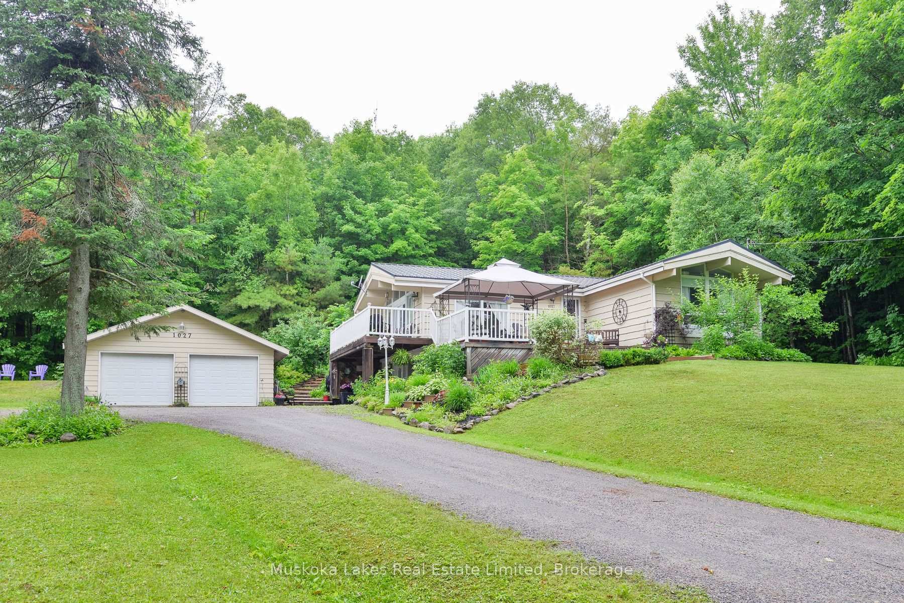 Photo de la propriété:  1027 Cowan Park Road  ON P0B 1M0 