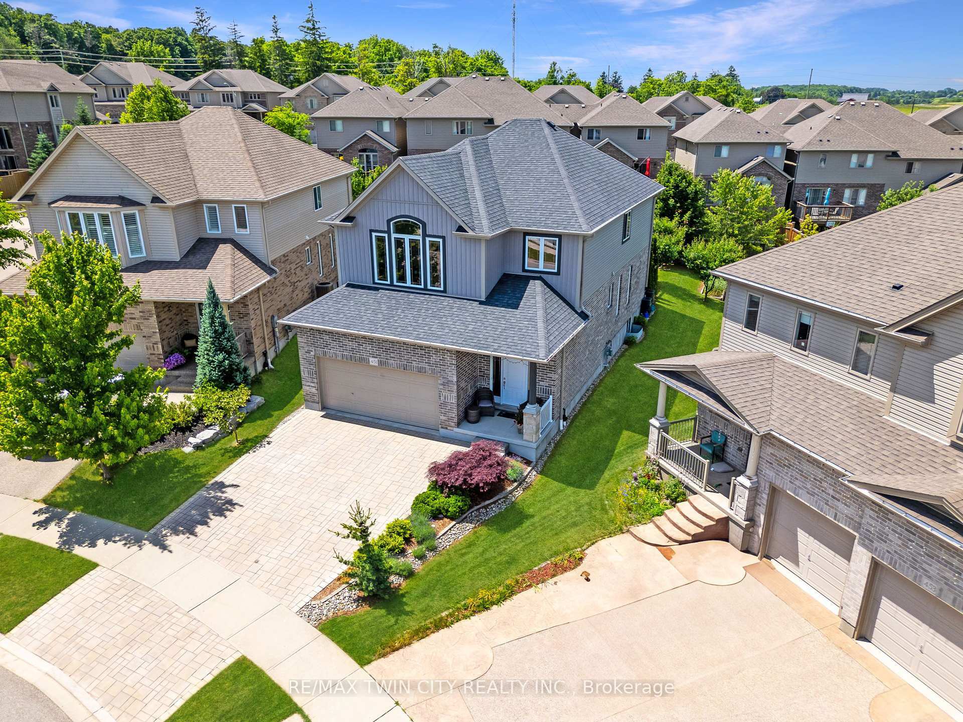 Property Photo: 451 Twinleaf Street ON N2V 0B7