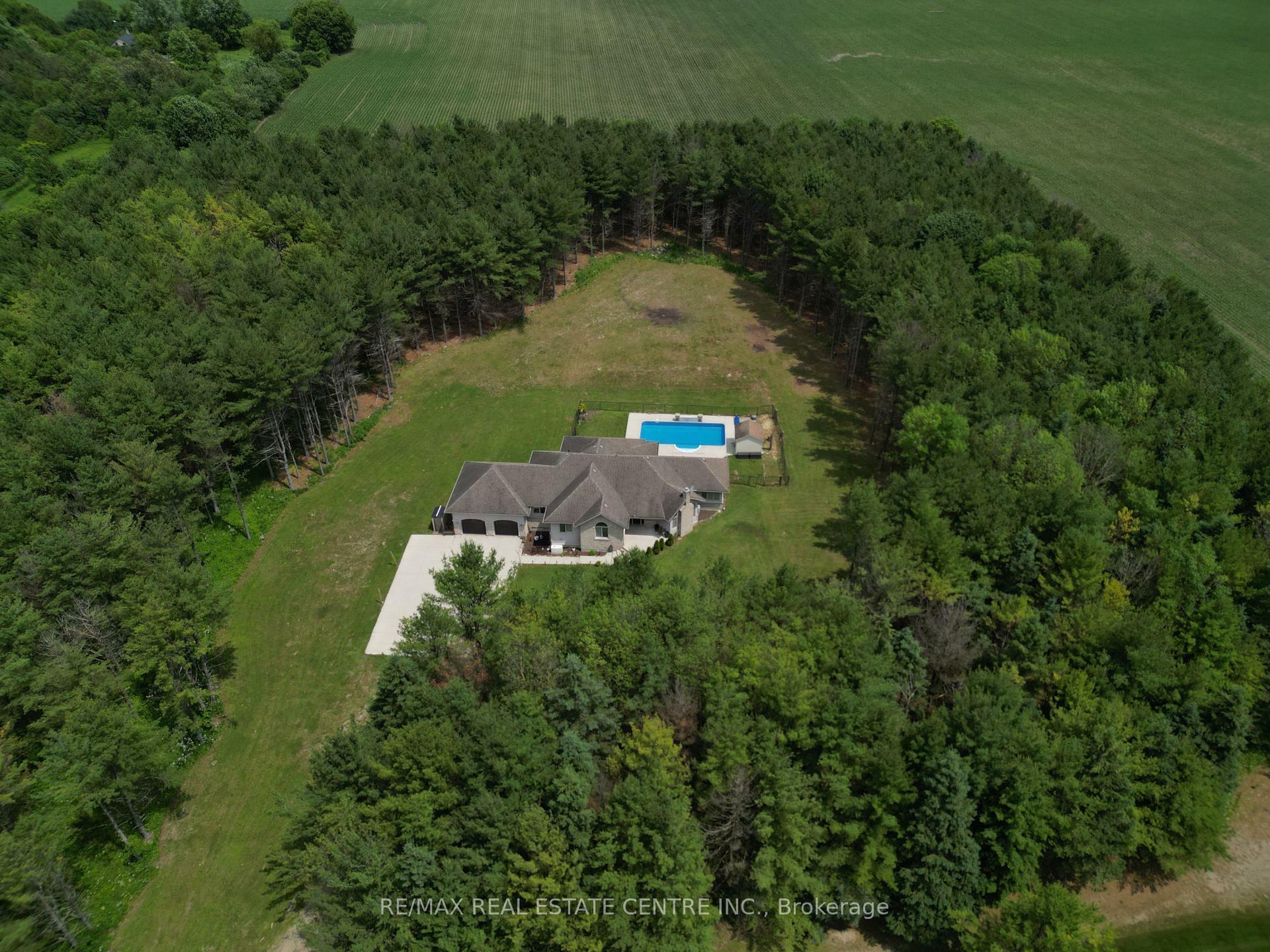 Property Photo: 230 South Water Street ON N0G 2L3