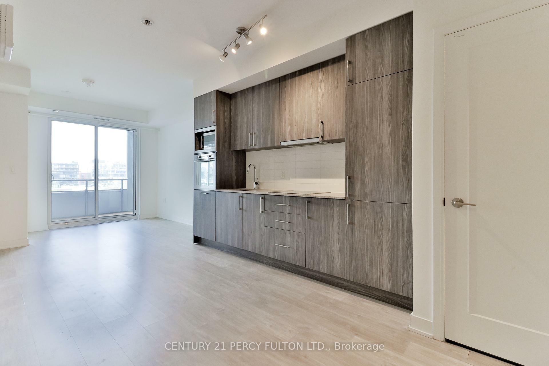 Property Photo: 576 Front Street W 1202 ON M5V 1C1