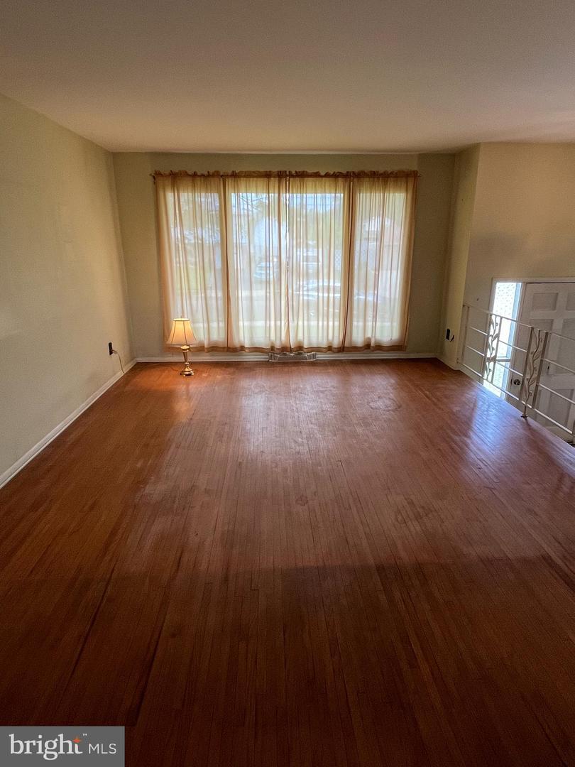 Property Photo:  25 Holyoke Drive  NJ 08075 
