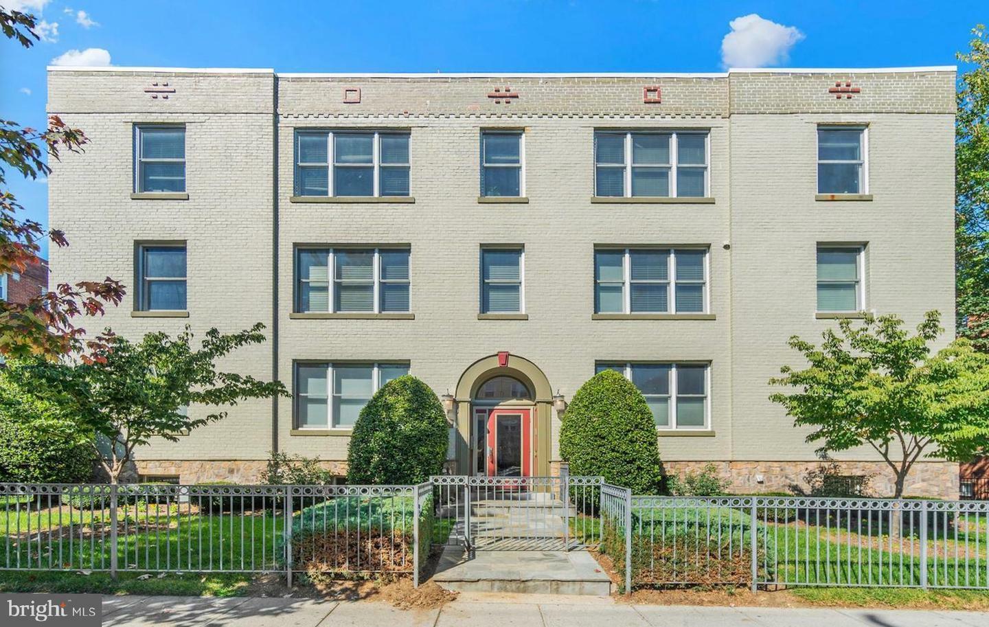 Property Photo: 5040 1st Street NW 301 DC 20011