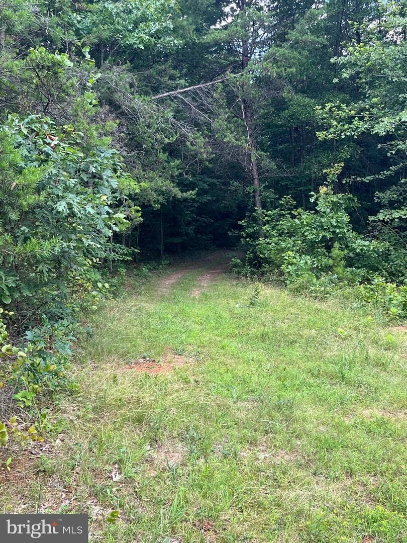 Property Photo: 7609 Lawyers Road VA 22551