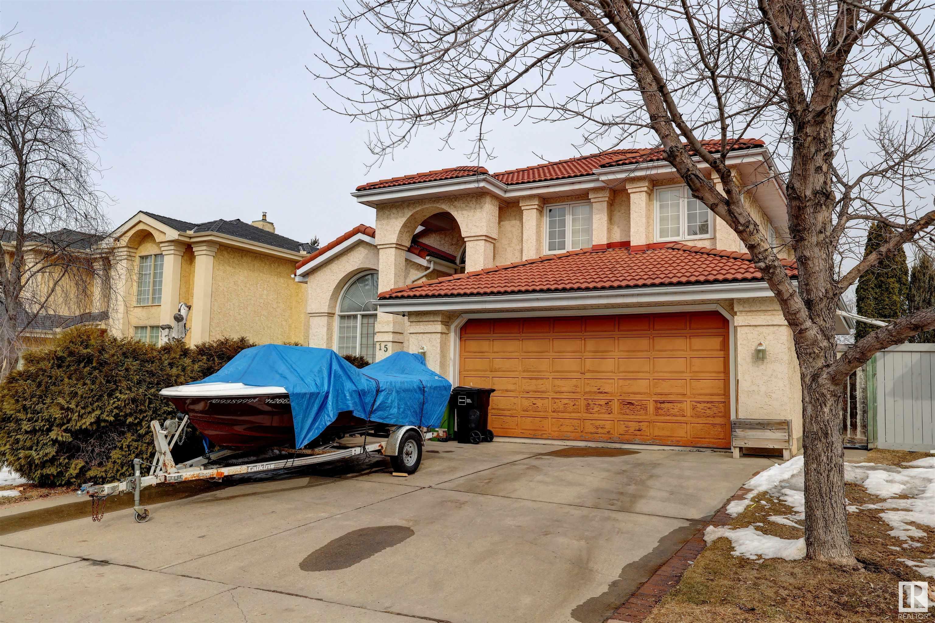 15 Cormack Crescent NW  Edmonton AB T6R 2E7 photo