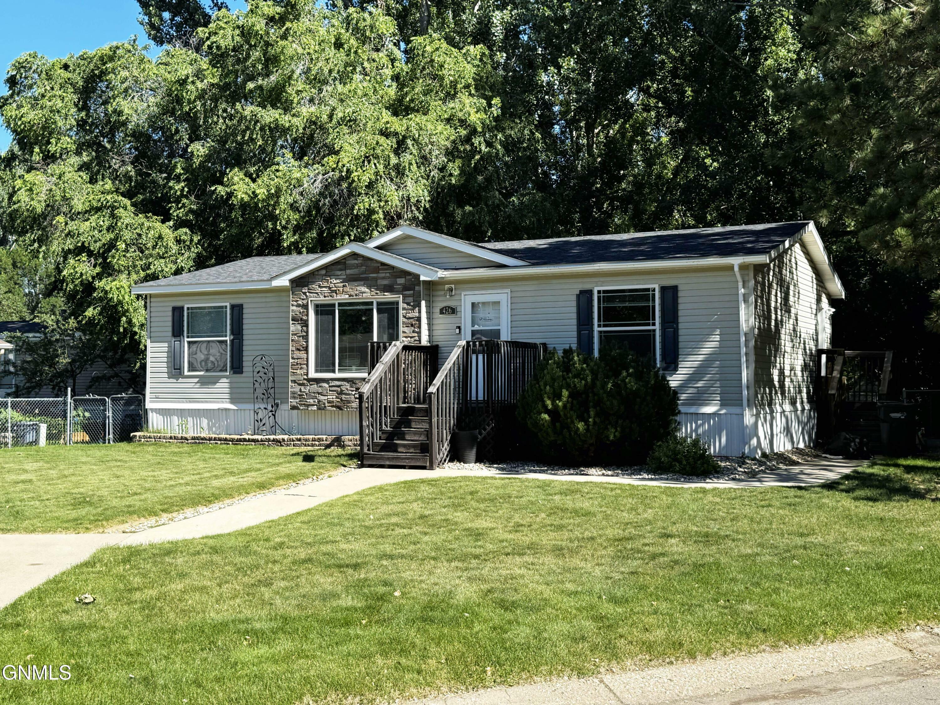 426 Dover Drive  Bismarck ND 58504 photo