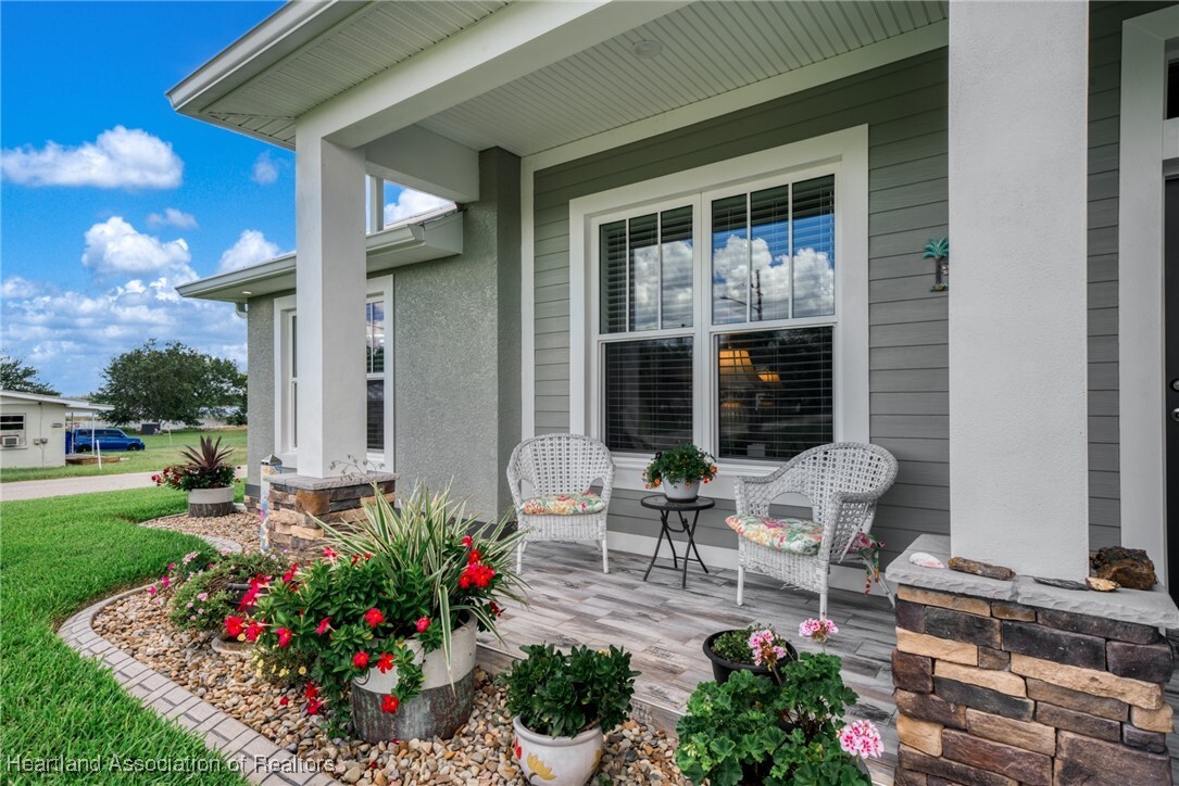 Property Photo: 340 W Peabody Circle FL 33825