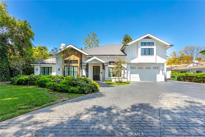 Property Photo: 5225 Topeka Drive CA 91356