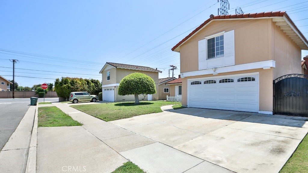 Property Photo: 17475 Santa Lucia Street CA 92708
