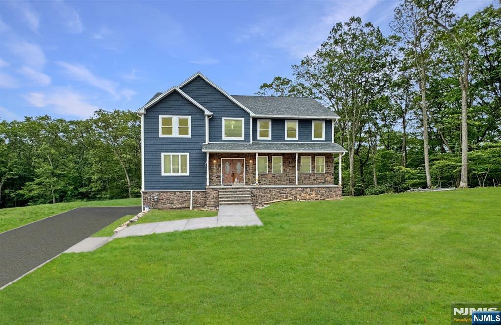 24 Eagles Nest Terrace  West Milford NJ 07480 photo