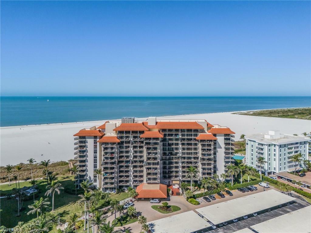 Property Photo:  180 Seaview Ct 612  FL 34145 