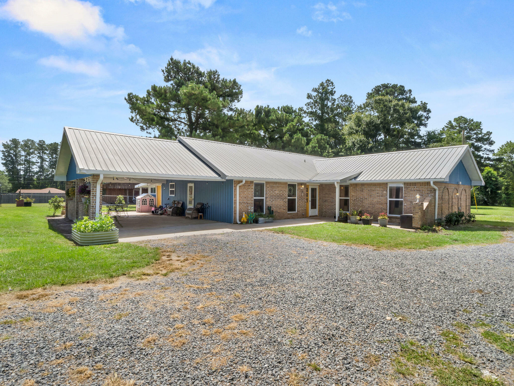 Property Photo: 136 Brentwood Rd LA 71446
