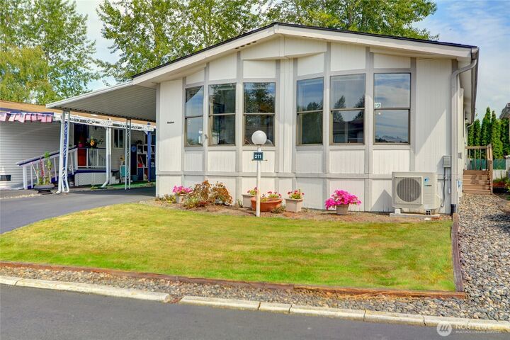 5900  64th Street NE 211  Marysville WA 98270 photo