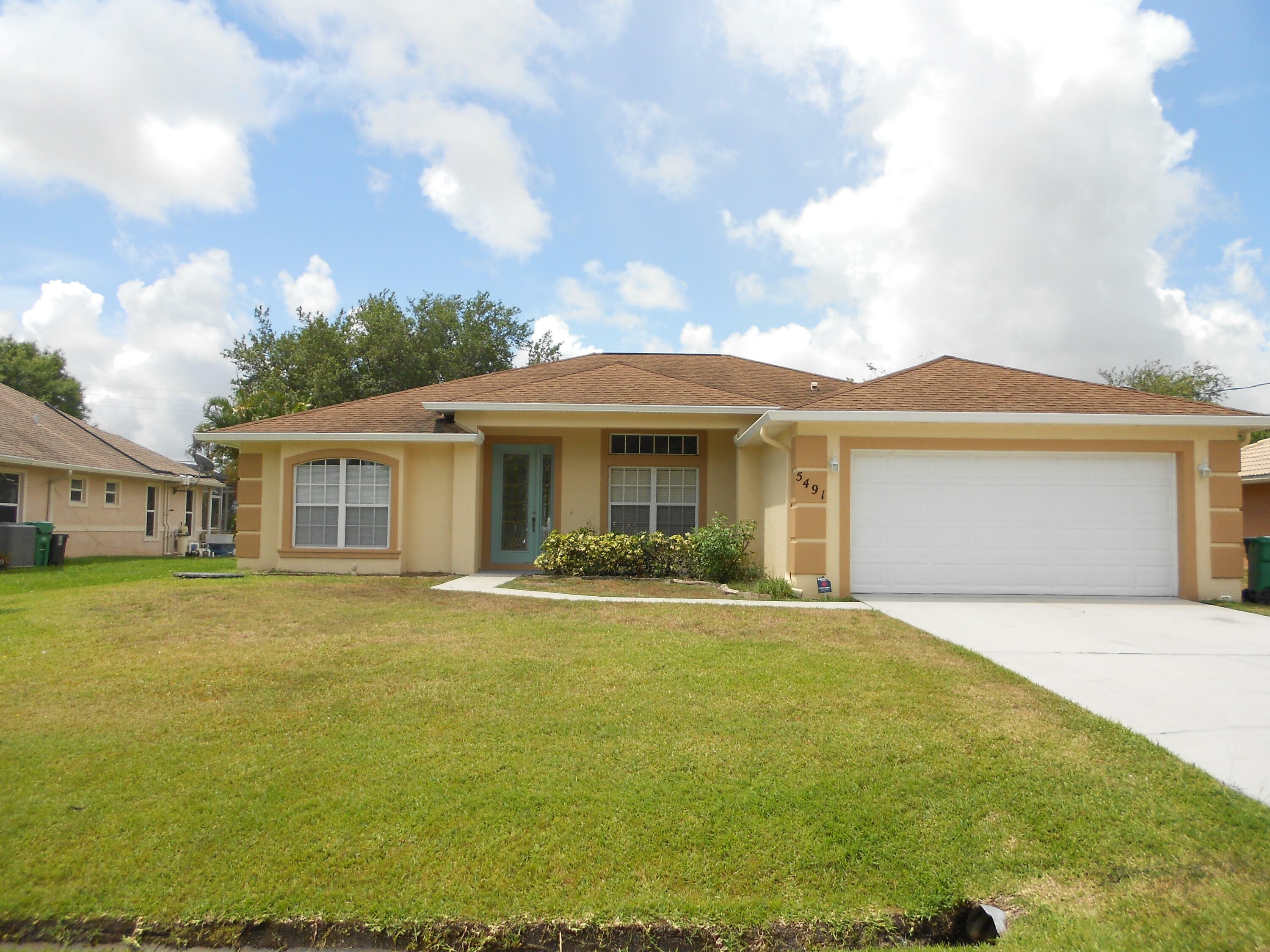 Property Photo: 5491 NW Dabney Court FL 34986