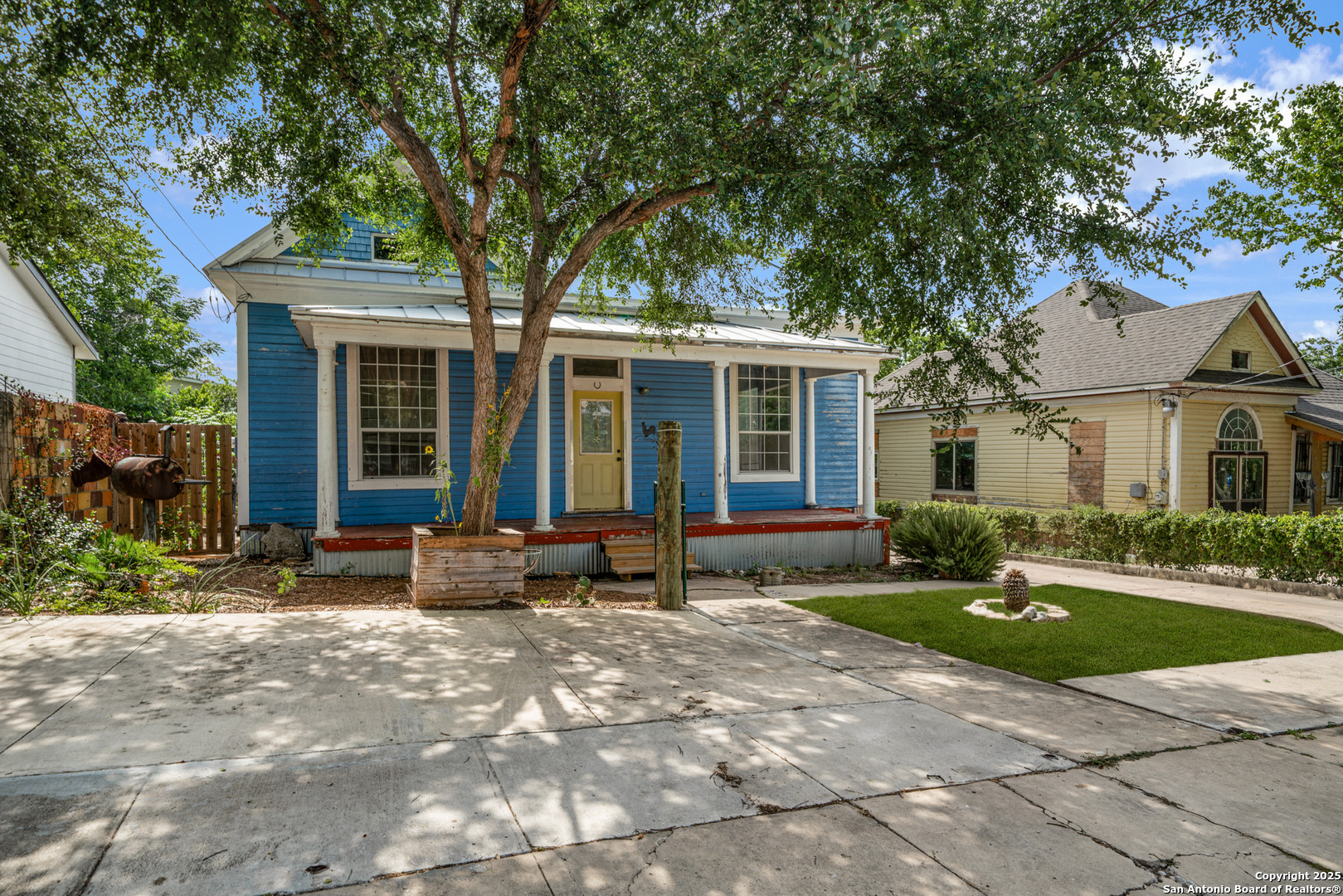 Property Photo: 320 Piedmont TX 78203