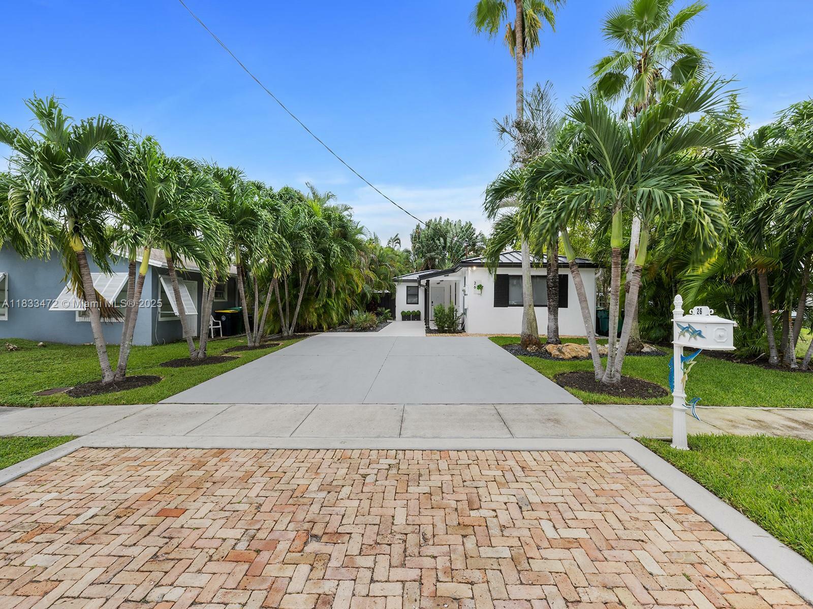 Property Photo:  26 NE 3rd St A  FL 33004 