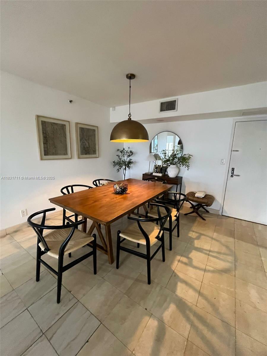 Property Photo: 3600 NE Mystic Pointe Dr 1010 FL 33180