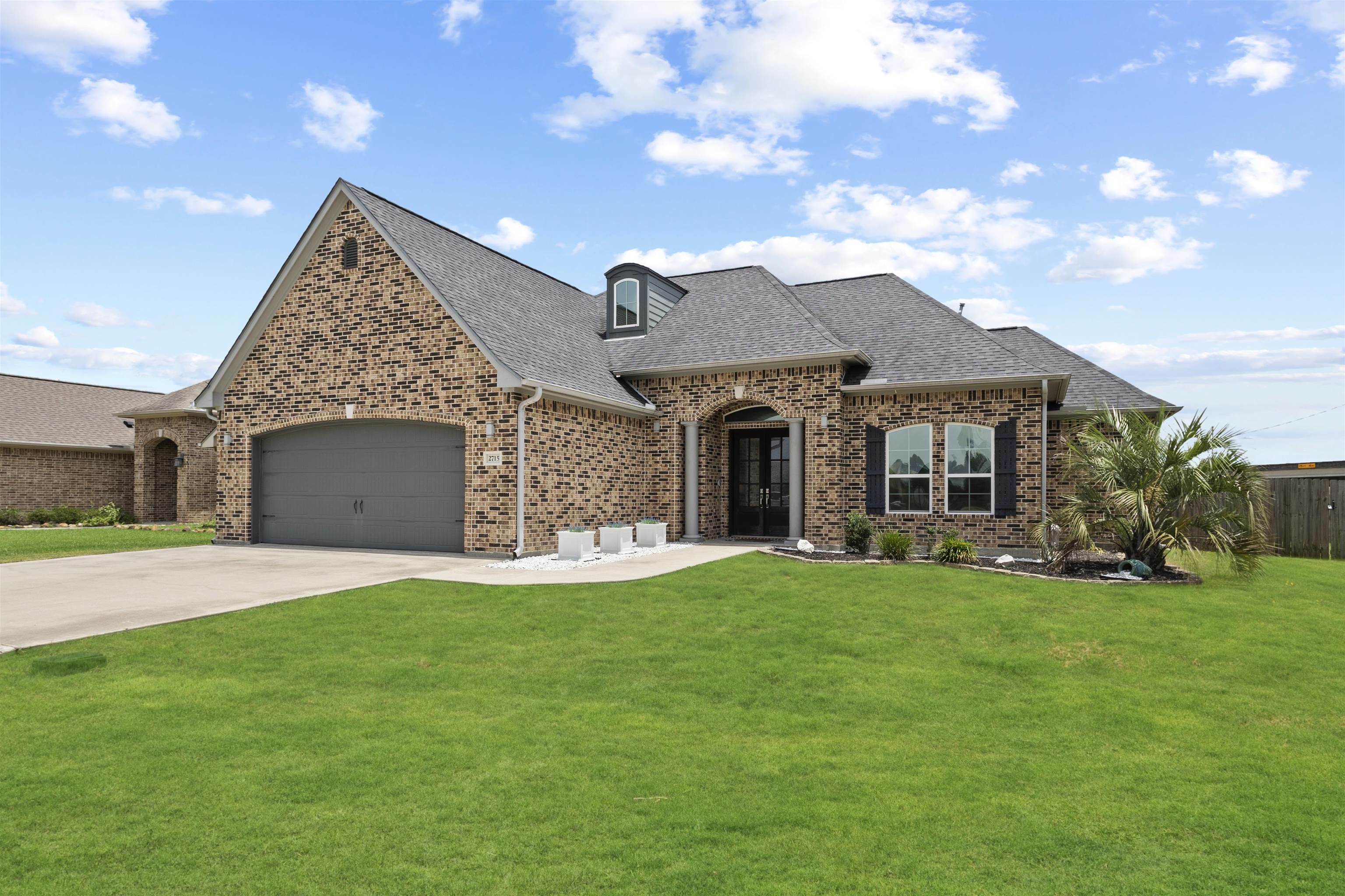 Property Photo: 2715 Eastdale Dr. TX 77619