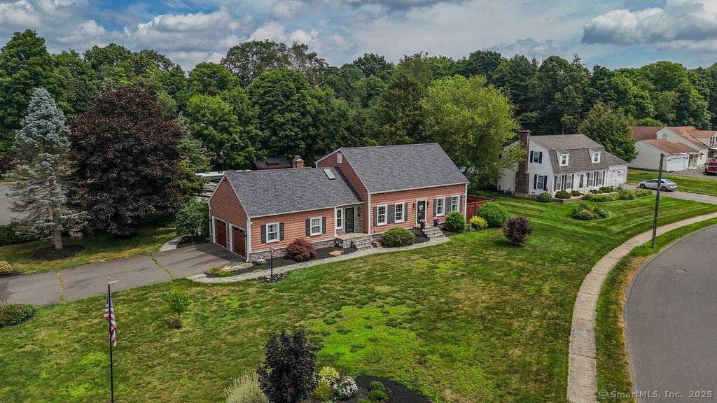 Property Photo:  9 Anton Lane  CT 06037 