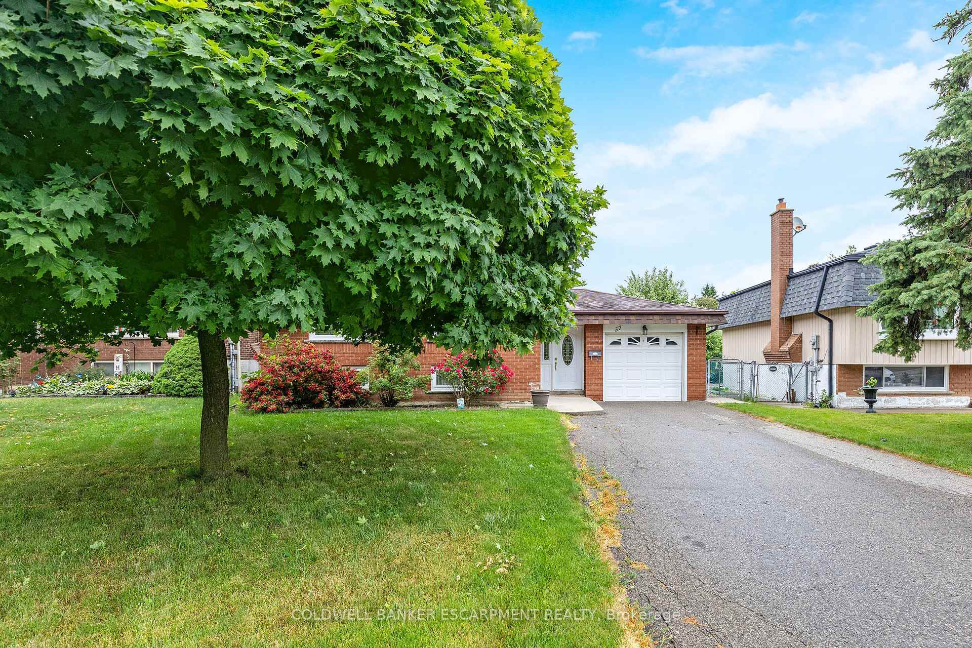 Property Photo: 37 Grassmere Crescent ON L6S 1C9