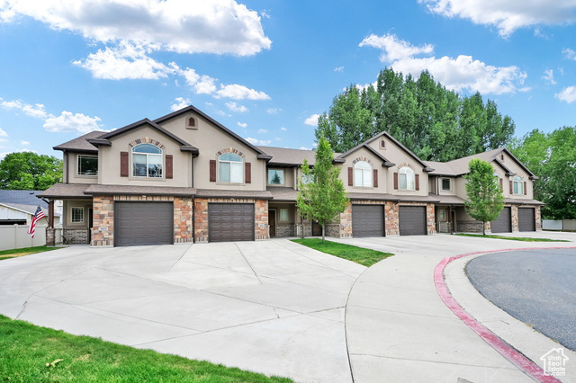 Property Photo: 1028 W 950 N UT 84041