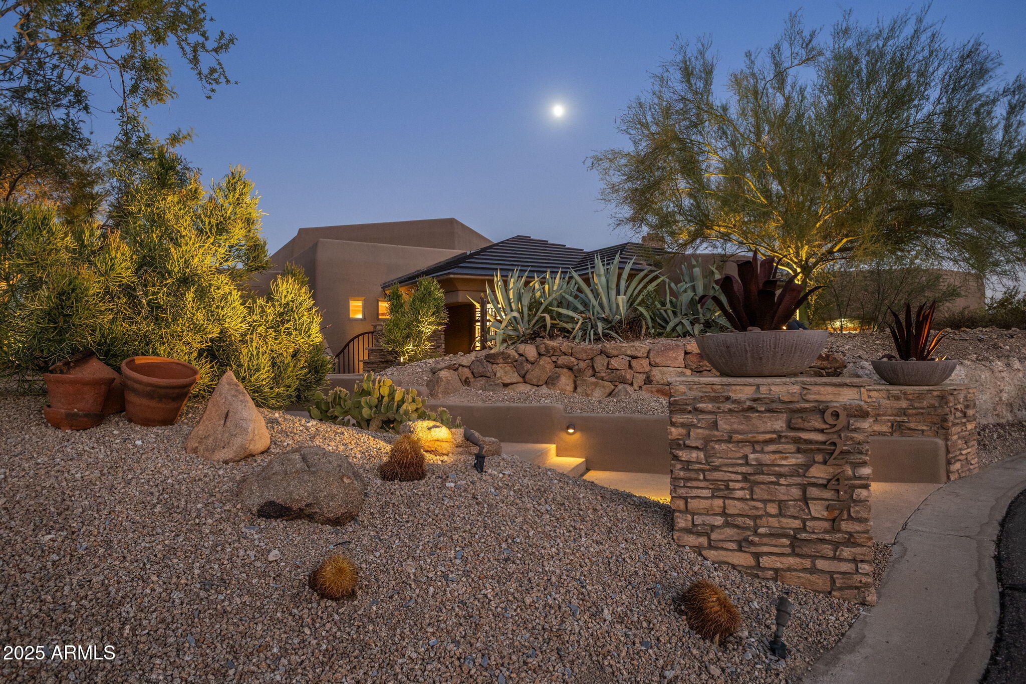 9247 N 24th Way  Phoenix AZ 85028 photo