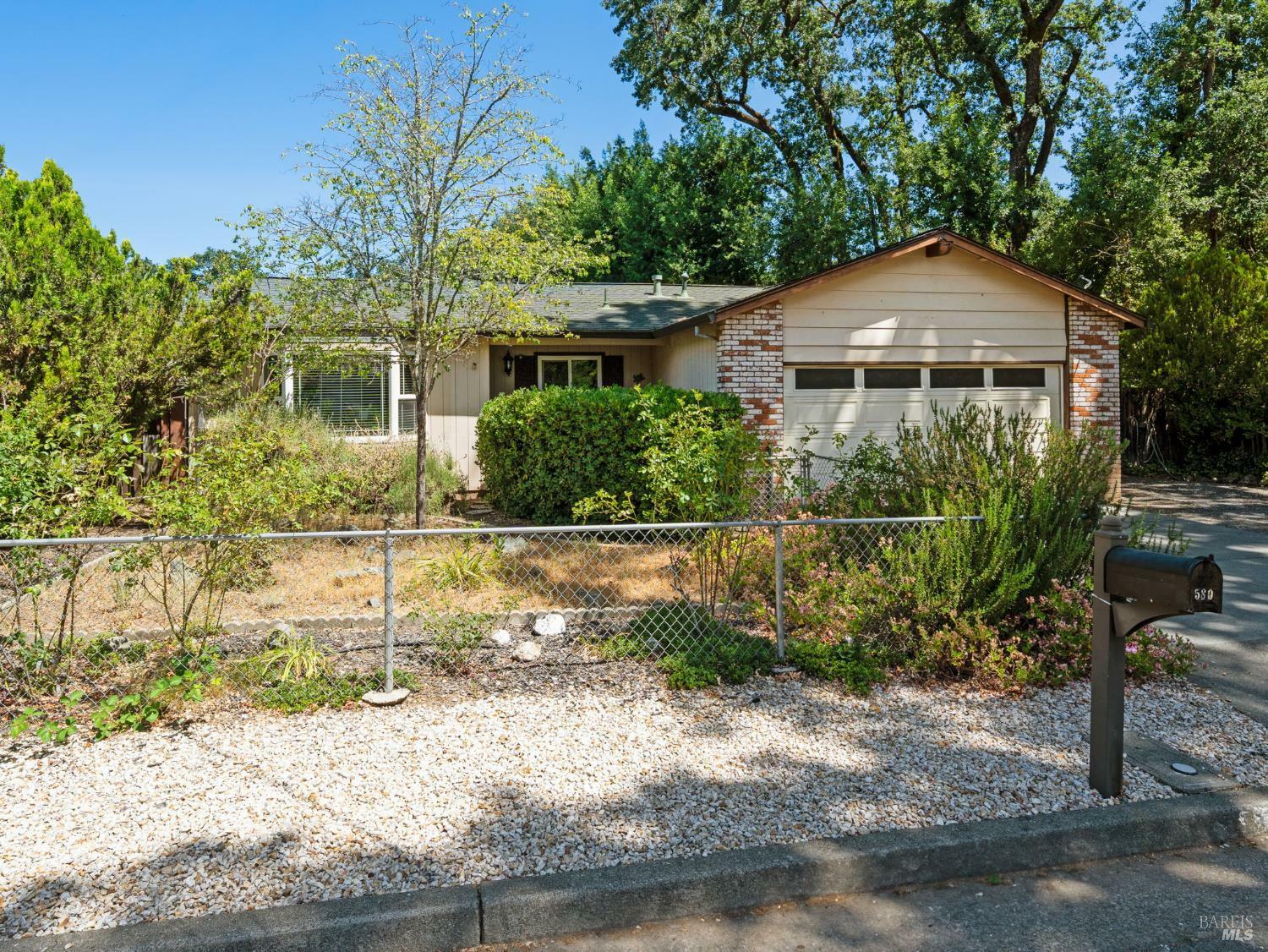 Property Photo: 580 W 2nd Street CA 95425