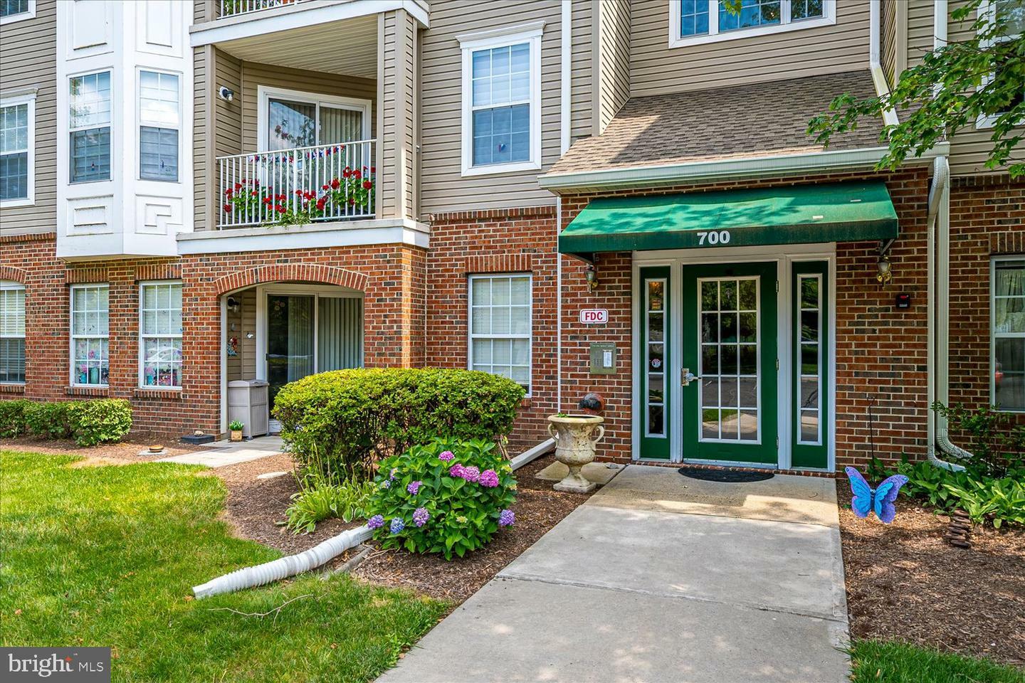 Property Photo: 732 Mowat Circle NJ 08690