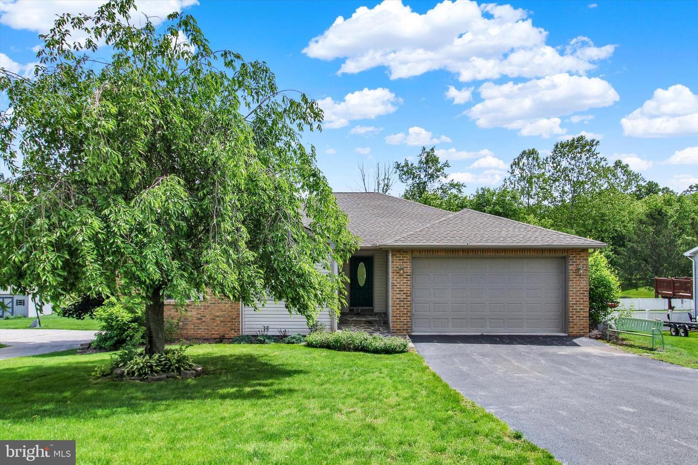 Property Photo:  53 Longstreet Drive  PA 17316 