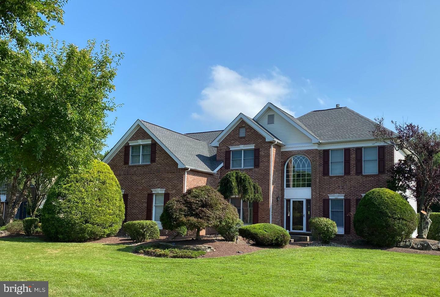 28 Pickering Drive  Robbinsville NJ 08691 photo