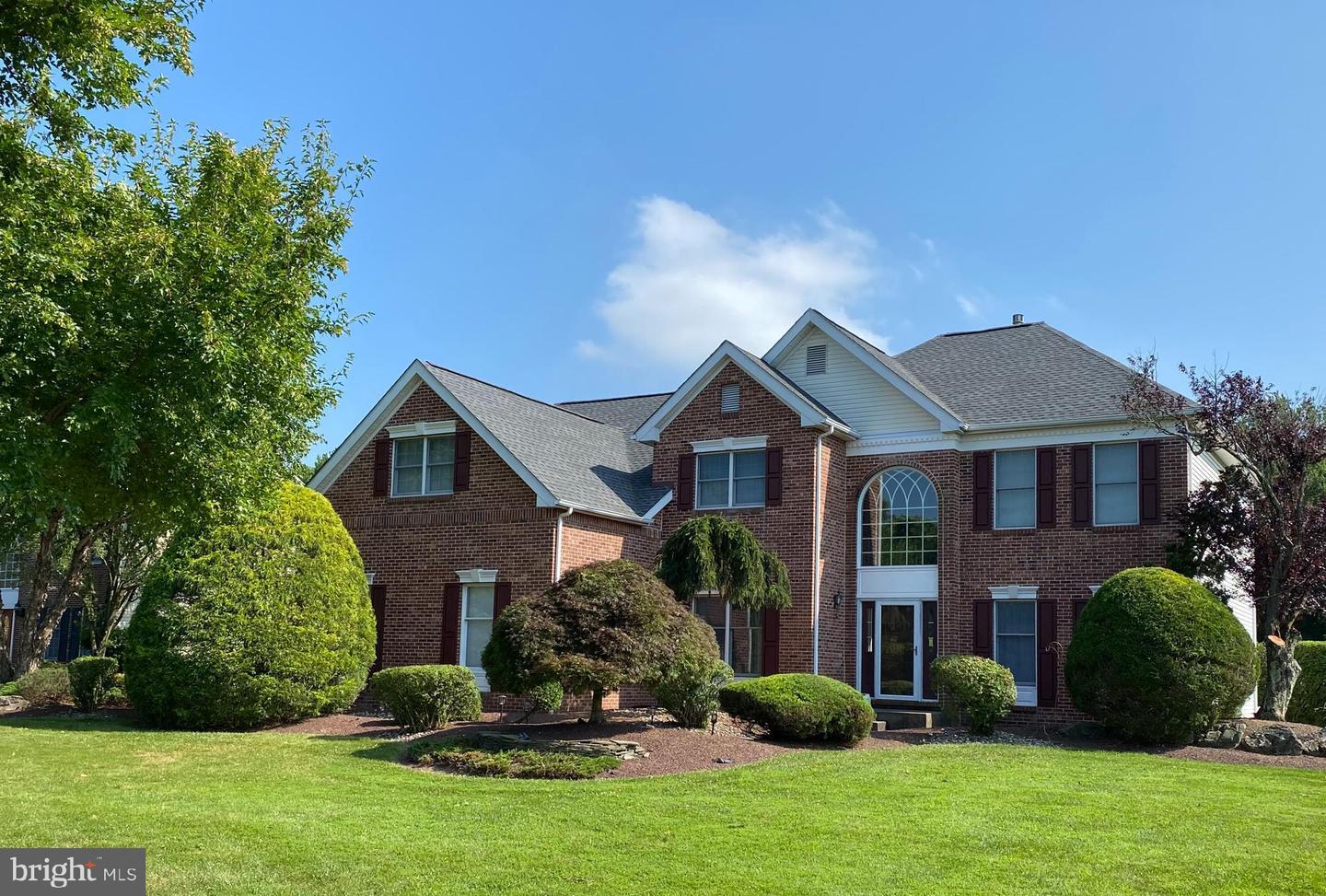 28 Pickering Drive  Robbinsville NJ 08691 photo