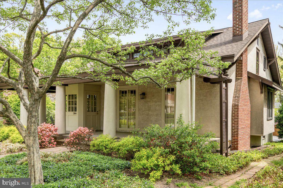 Property Photo: 364 W Court Street PA 18901
