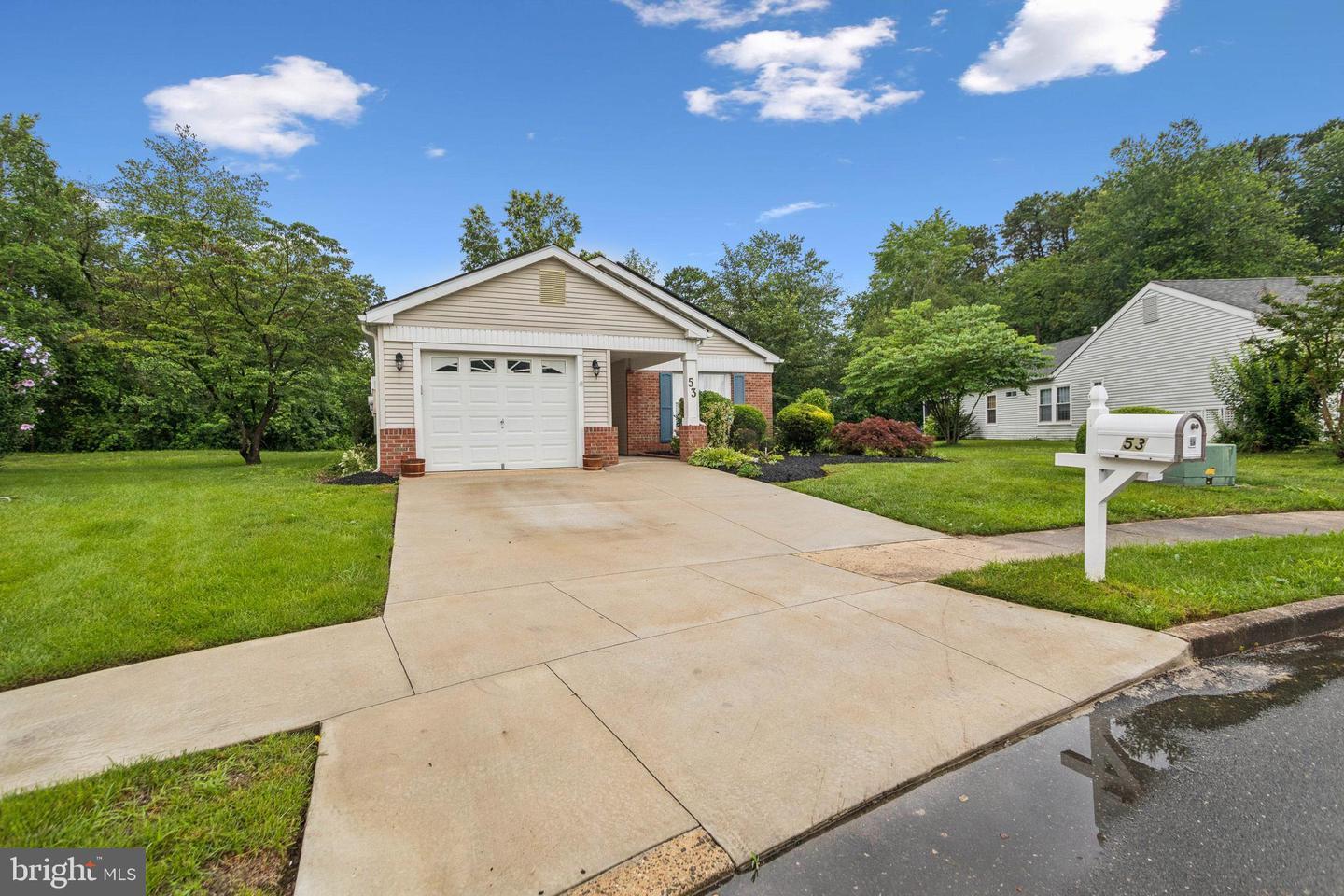 Property Photo:  53 Finchley Court  NJ 08088 