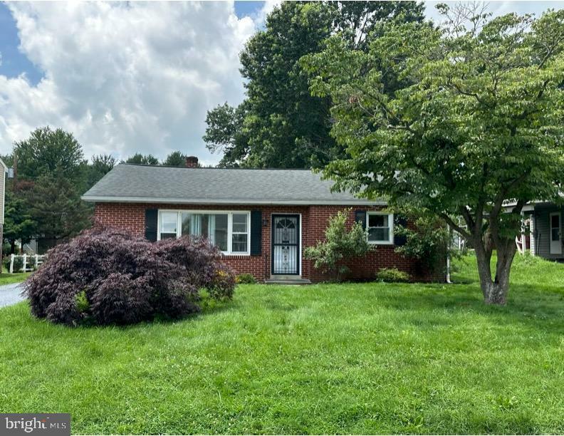 28 Nursery Lane  Lancaster PA 17603 photo