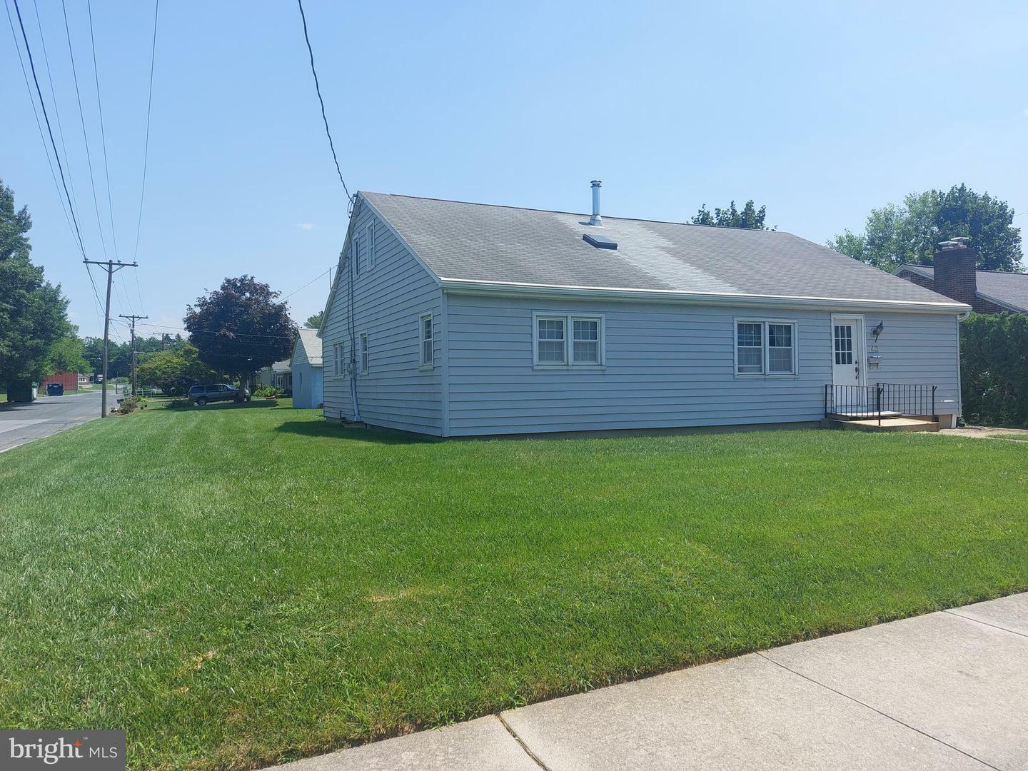 140 N Prince Street  Palmyra PA 17078 photo