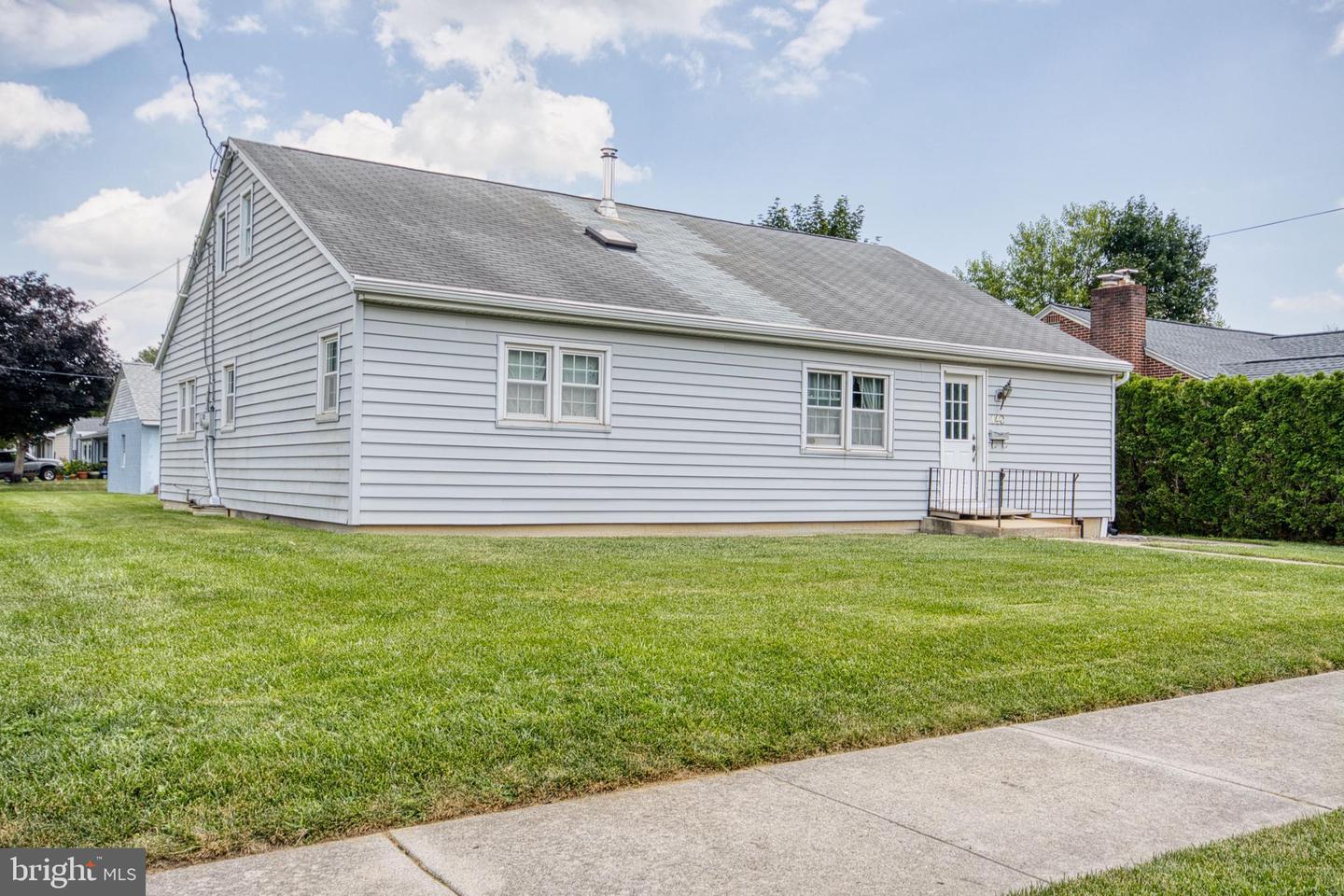 140 N Prince Street  Palmyra PA 17078 photo