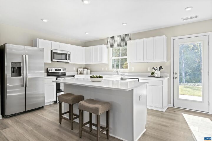 Property Photo: 200 Arches Ln VA 22923