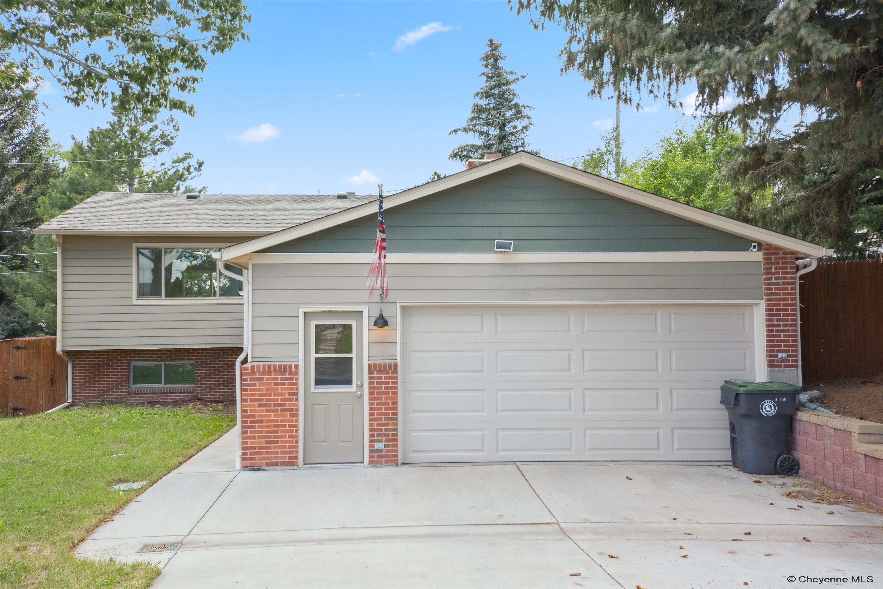 Property Photo:  6538 Moreland Ave  WY 82009 