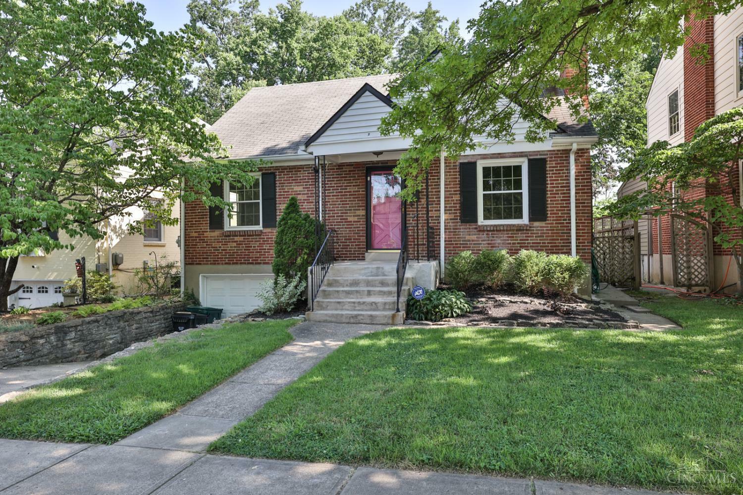 Property Photo: 3422 Oak Lane OH 45209