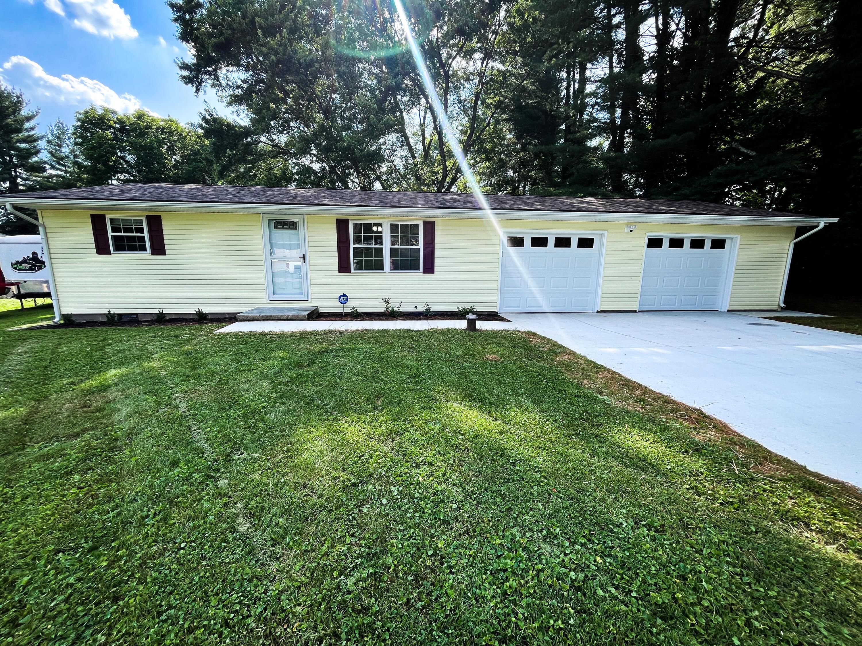 2065 Russell Drive  Zanesville OH 43701 photo