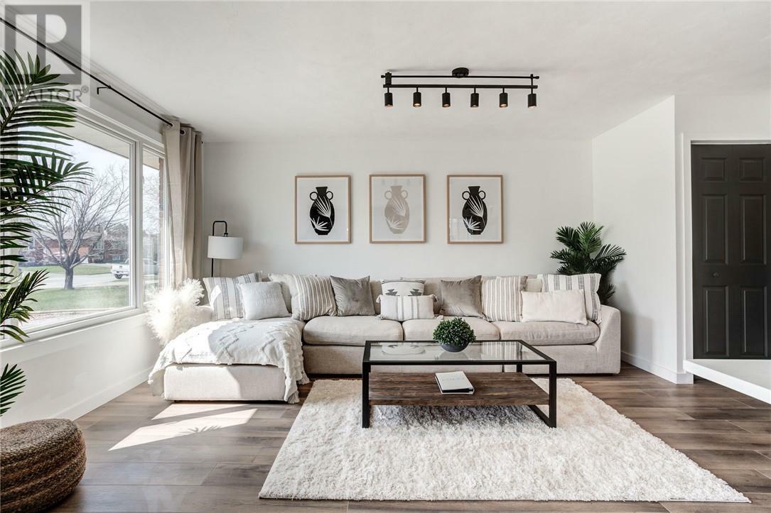 Property Photo:  1148 Prestige Place  ON P3A 4W9 