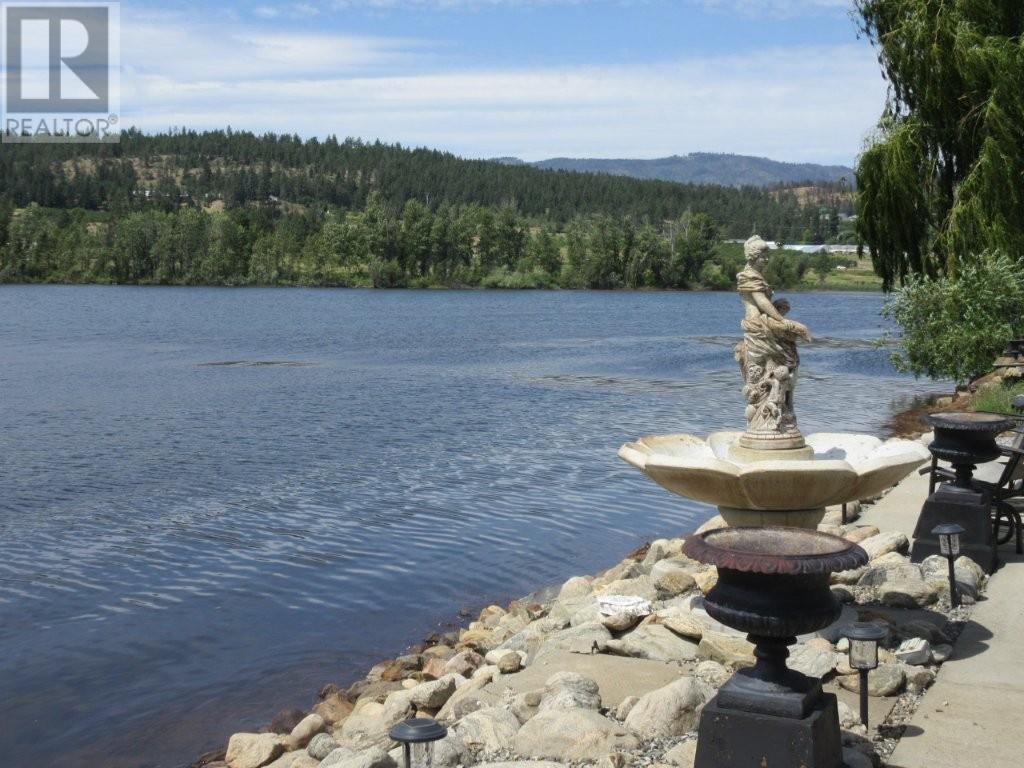 Property Photo: 415 Commonwealth Road 281 BC V4V 1P4