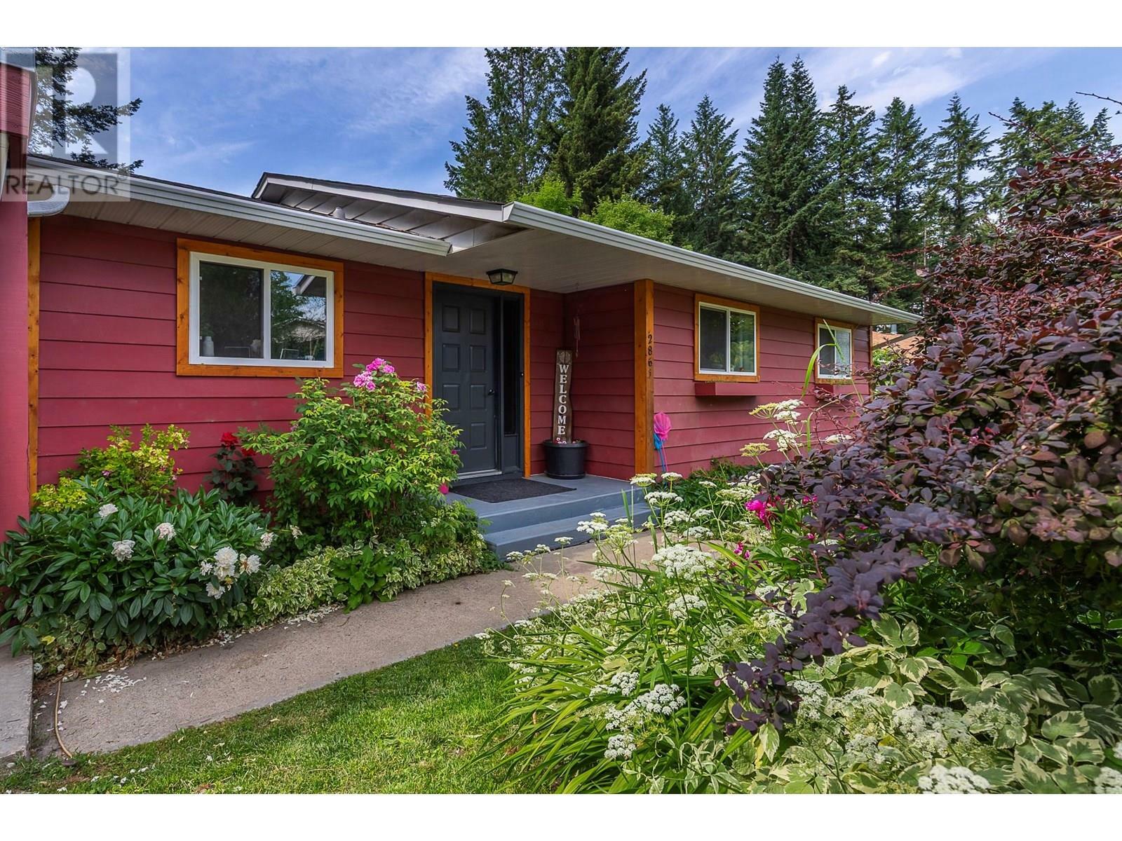 Property Photo: 2861 5 Avenue Southeast BC V1E 2H1