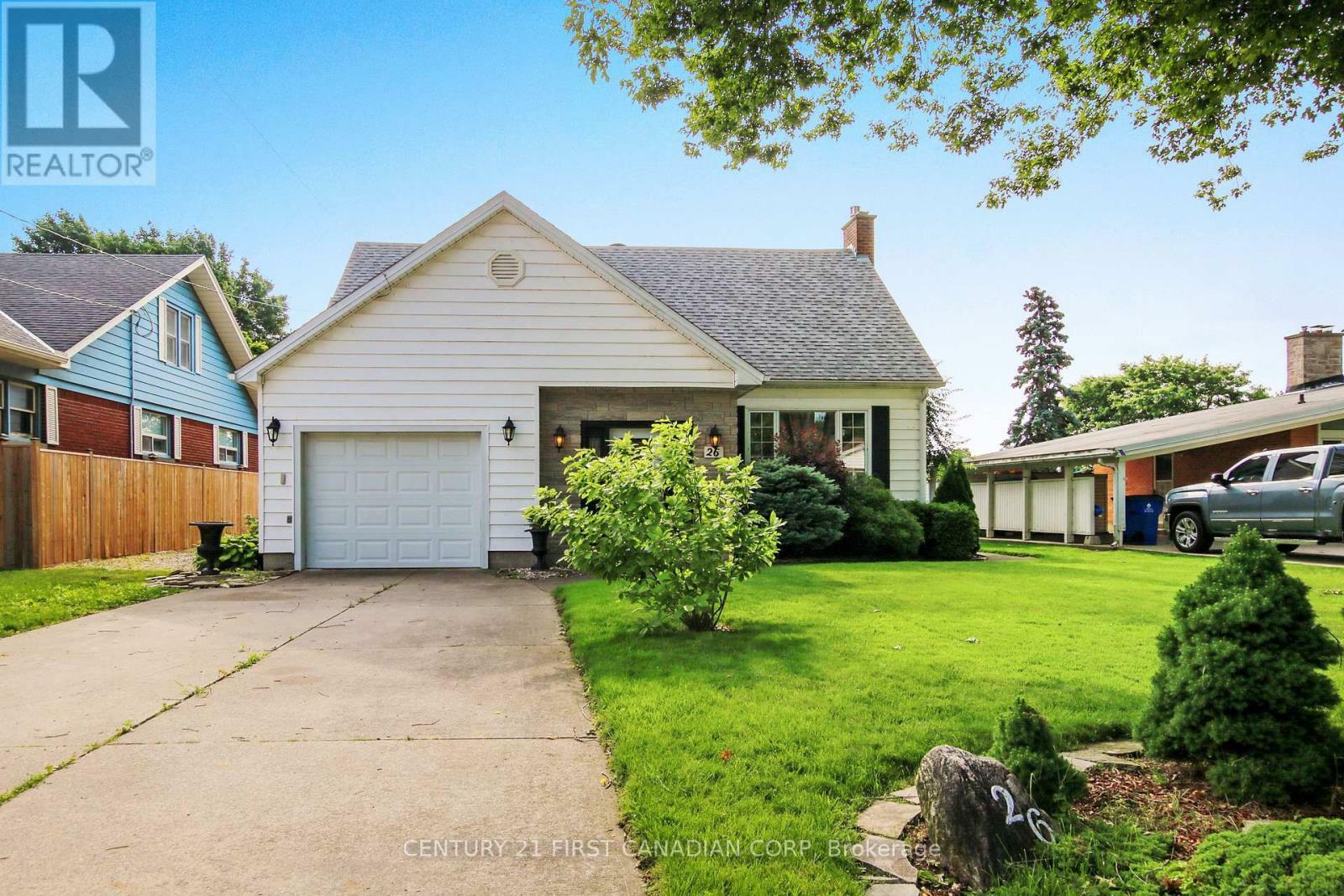 Property Photo: 26 Grand Avenue ON N8A 4J9
