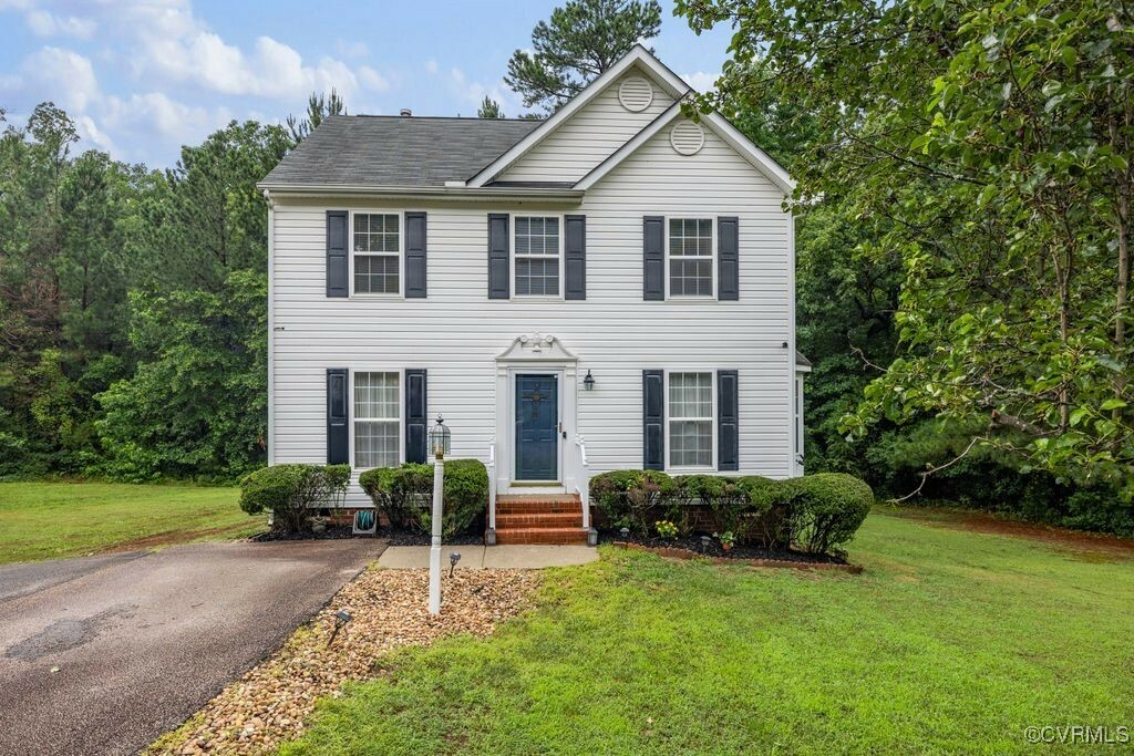 Property Photo: 225 Scotch Pine Dr VA 23150