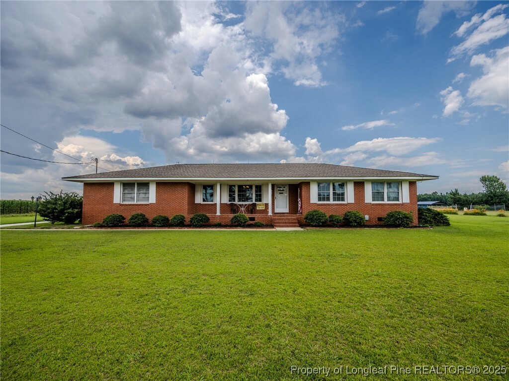 Property Photo: 2161 Bloomingdale Road NC 28369