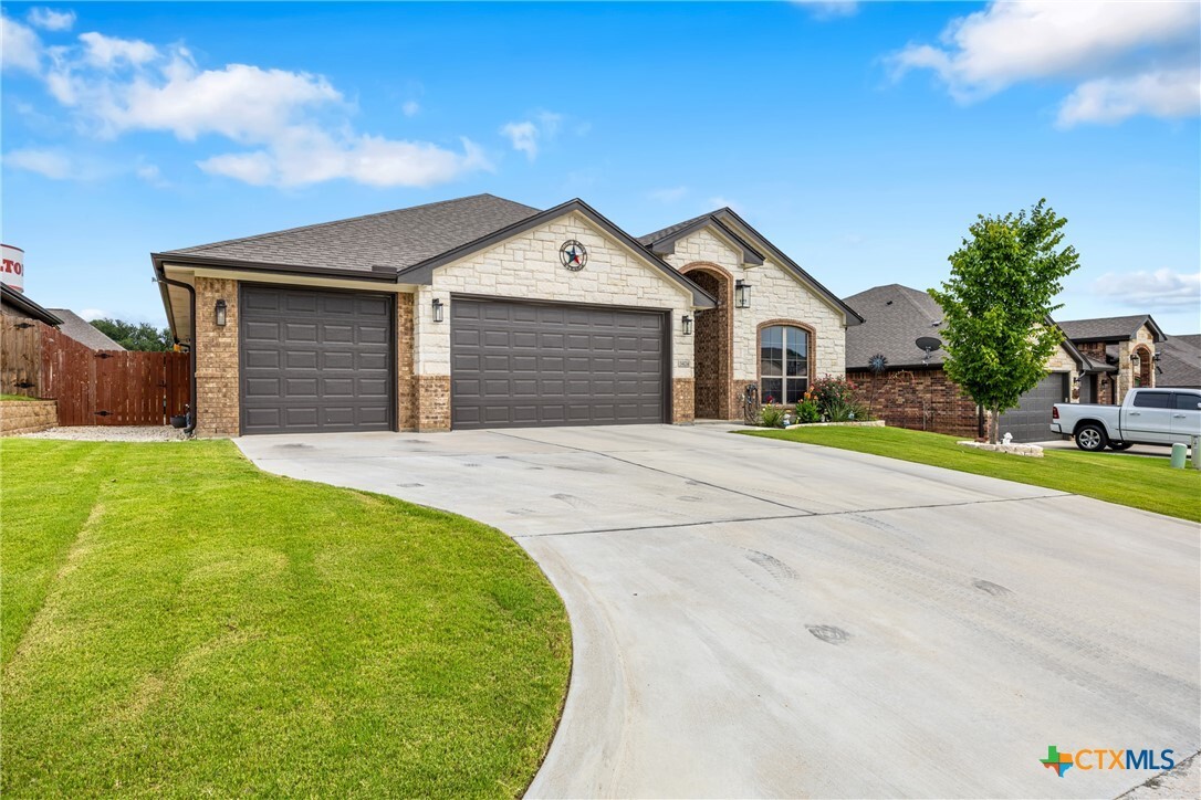 Property Photo: 3424 Waggoner Drive TX 76513