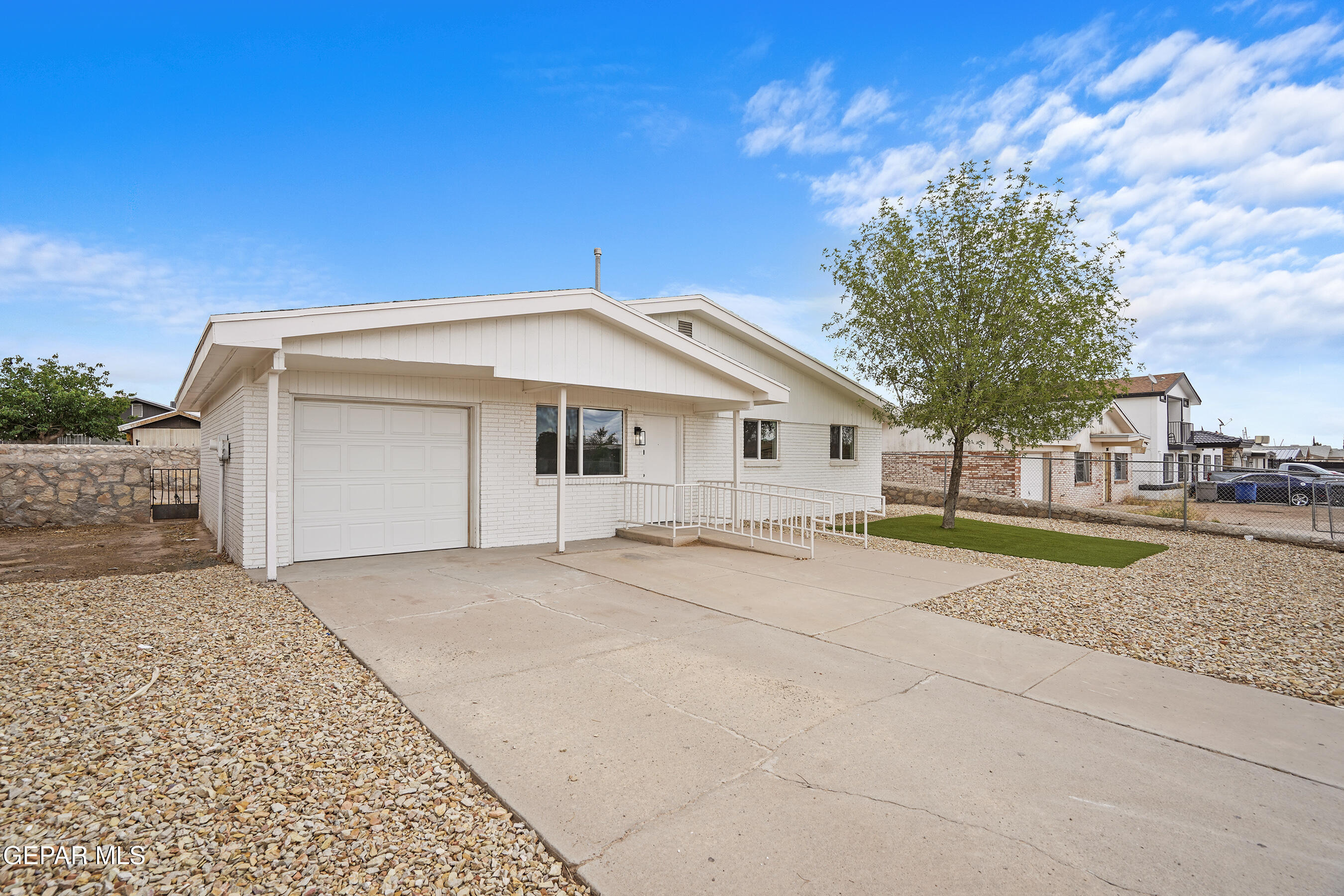 205 Caribe Circle  El Paso TX 79927 photo