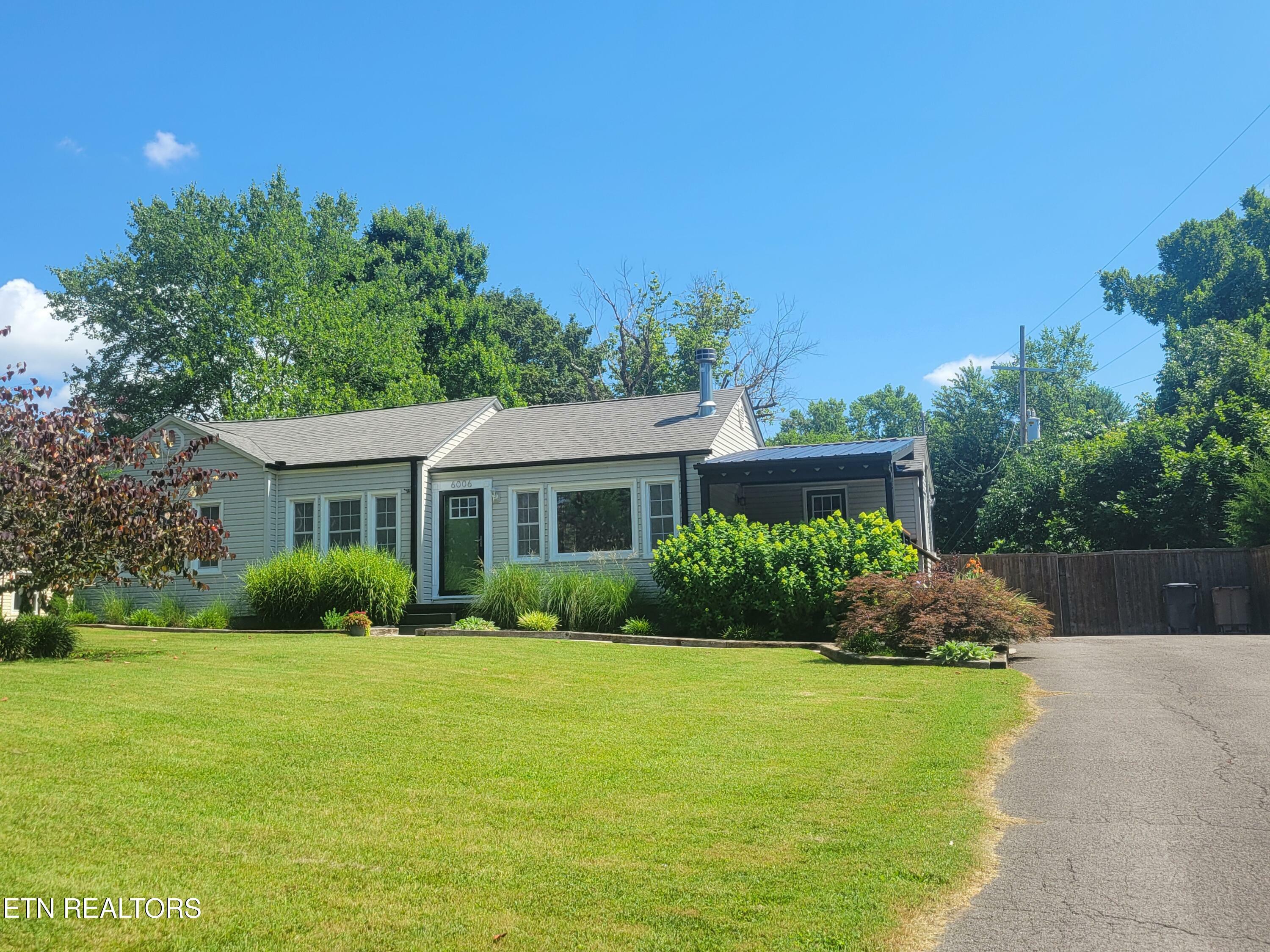 Property Photo: 6006 Hanover Drive TN 37920